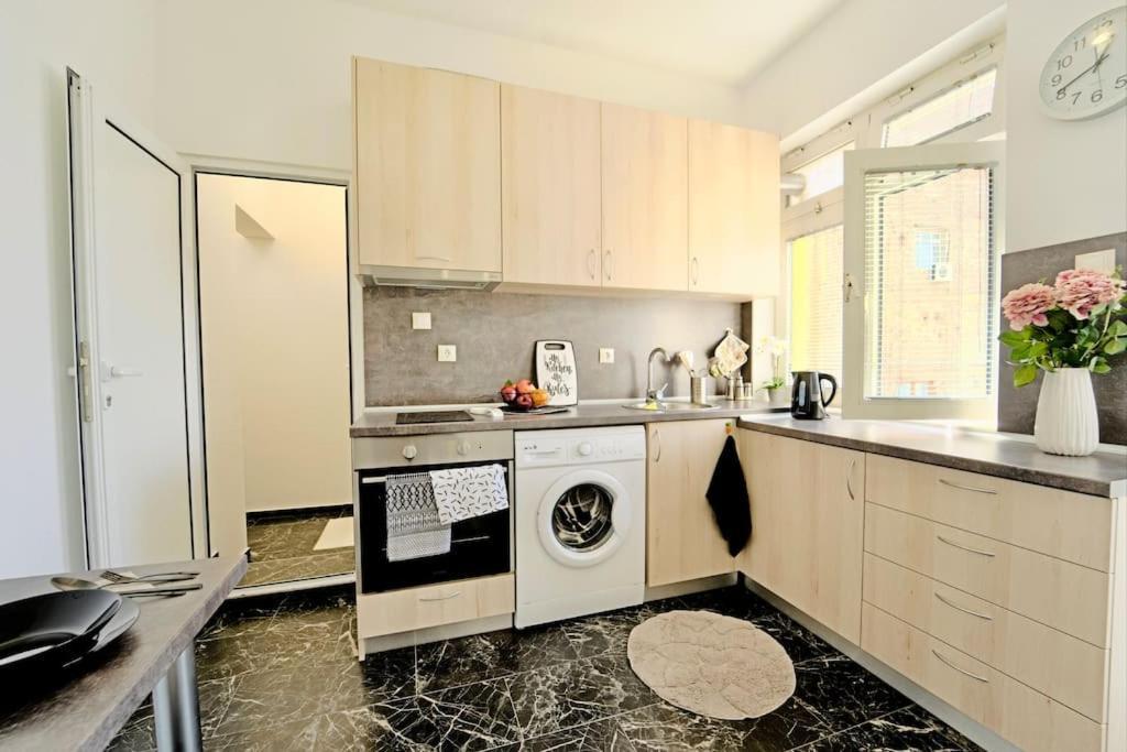 Cozy 1-Bedroom Flat In The Very Center Of 索菲亞 外观 照片